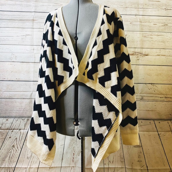 ekklesia Sweaters - Sweater Open Cardigan Long Sleeve Chevron